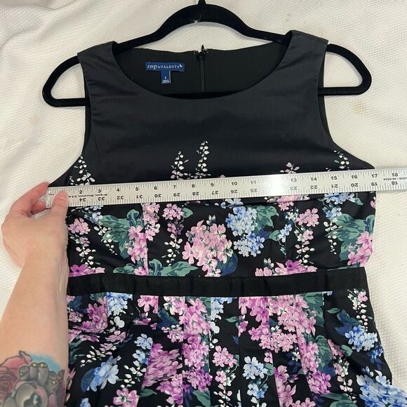 Talbots RSVP Floral Sateen Fit‎ & Flare Dress Black Hydrangeas Sz 2 Women’s - Picture 7 of 10